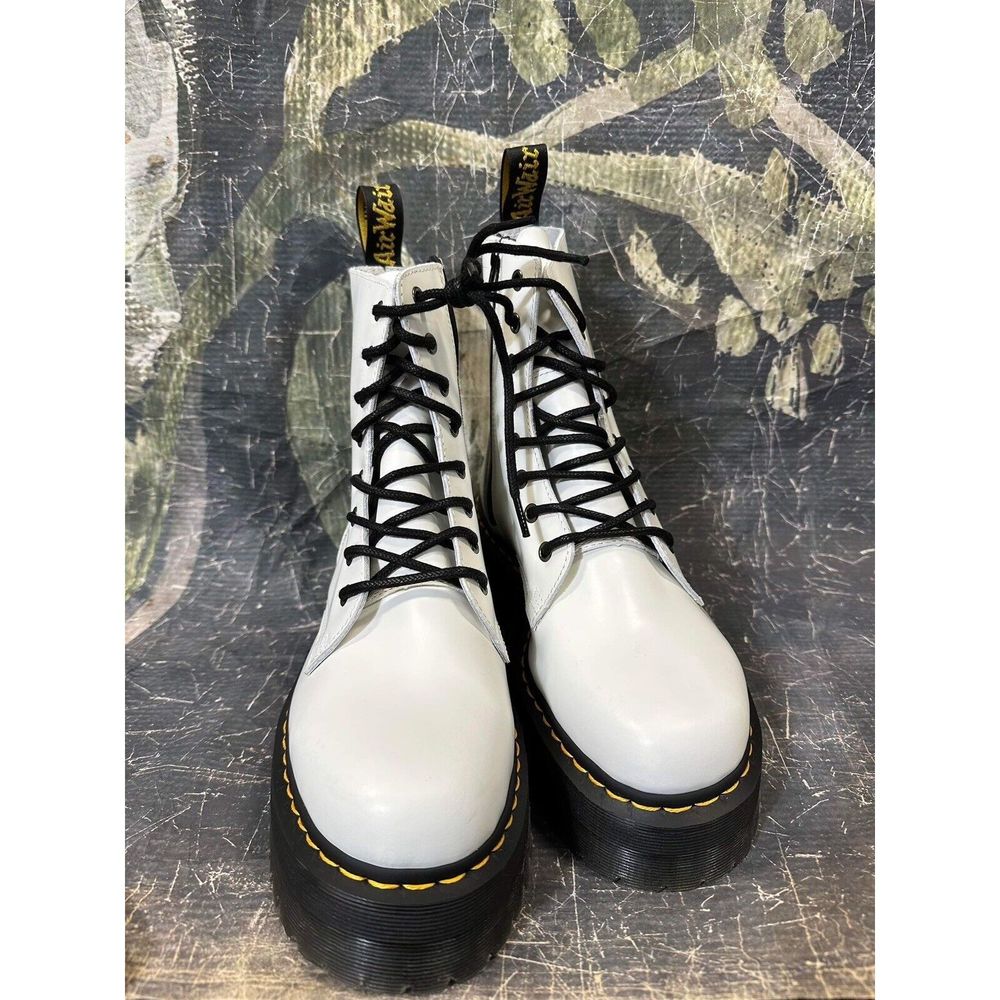 NEW Dr. Martens Jadon 8-Eye White Boot Size 8